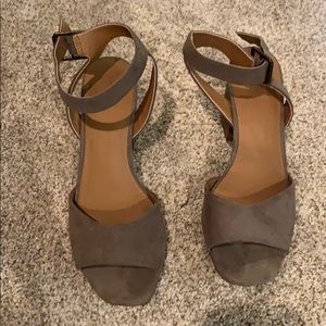 Taupe Summer heels- 3in